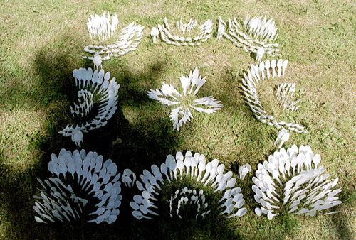 3 一次性餐具拼出別樣藝術(shù)