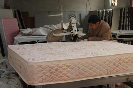 “愛舒”為特需老人特制“愛心床墊”