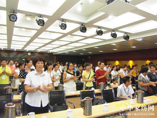 夢(mèng)飛2010秋冬新品發(fā)布會(huì)報(bào)道