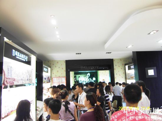 夢(mèng)飛2010秋冬新品發(fā)布會(huì)報(bào)道