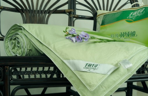 千羽千尋羽絨被2010新品發布會