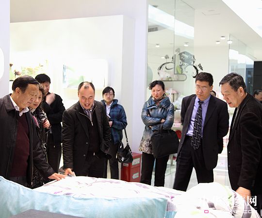 中紡協會領導參觀考察紫羅蘭家紡