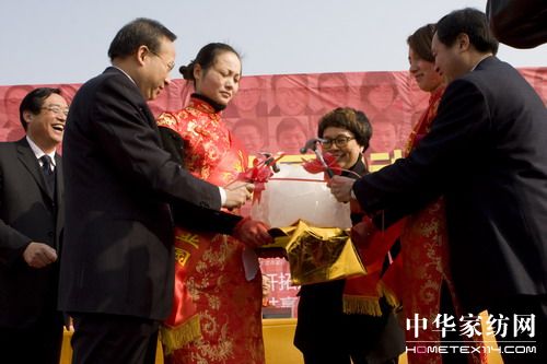 艾萊依集團(tuán)工業(yè)園奠基儀式成功舉行