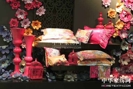 莎鯊亮相2011博覽會(huì)再創(chuàng)新高