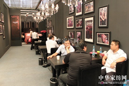 莎鯊亮相2011博覽會(huì)再創(chuàng)新高