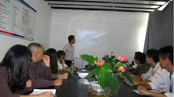 凡語家紡舉辦消防安全知識培訓