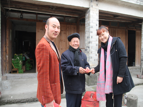 盛宇集團(tuán)開展慰問共建文明活動(dòng)