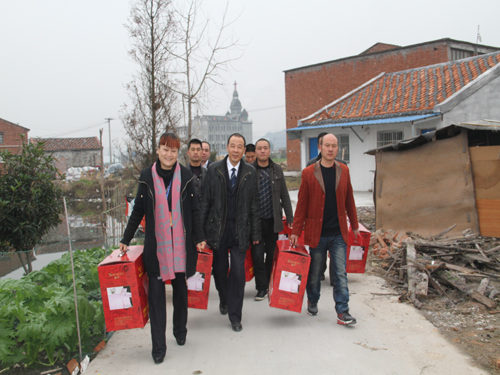 盛宇集團(tuán)開展慰問共建文明活動(dòng)