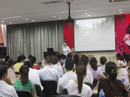 凱盛家紡2012秋冬新品培訓會圓滿成功