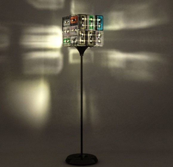 �����f�Ŏ���