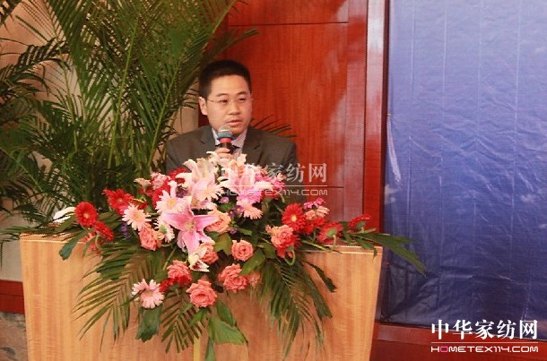 婼曼緹2013秋冬新品發(fā)布會(huì)開幕