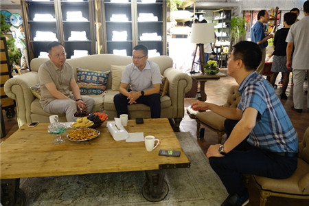 中國家紡協(xié)會赴夢潔家紡考察